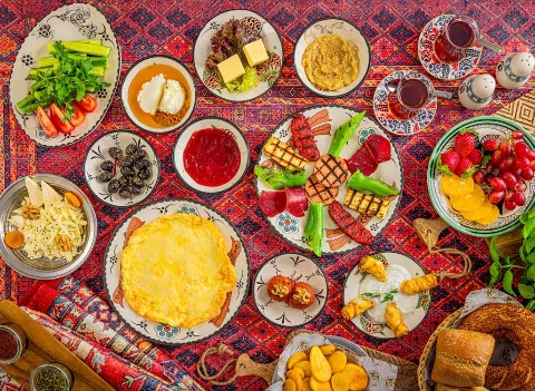 Türkisches Frühstück im Café Peri Berlin